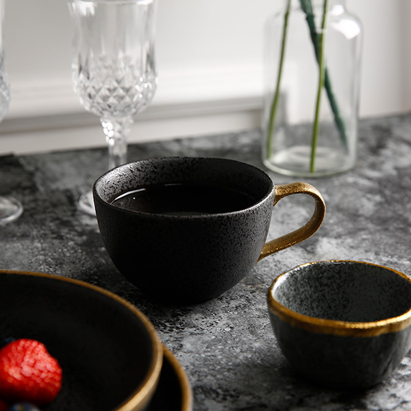 Black gold coarse pottery style tableware